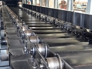 廢鋼鏈板輸送機